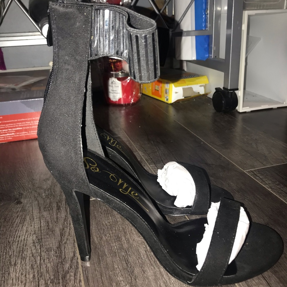 High heels - Picture 2 of 5